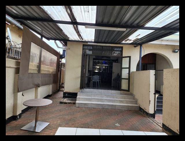 12 BEDROOM HOUSE FOR SALE IN BELLEVUE EAST